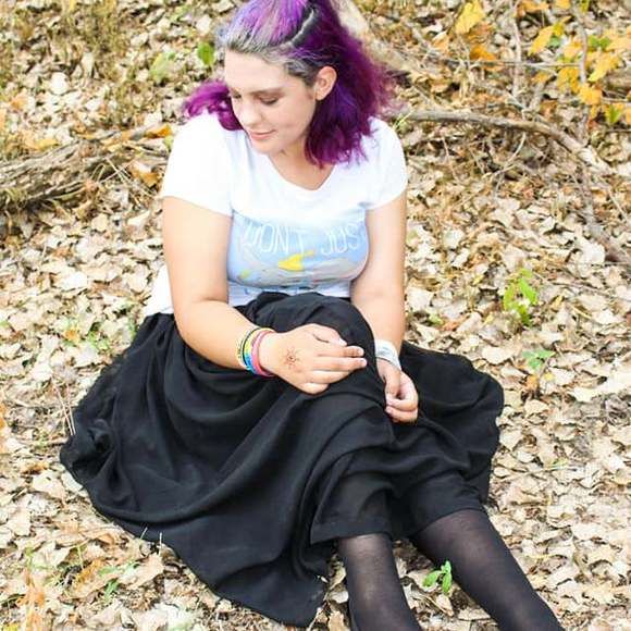 Meet your Posher, Cara - Picture 1 of 1